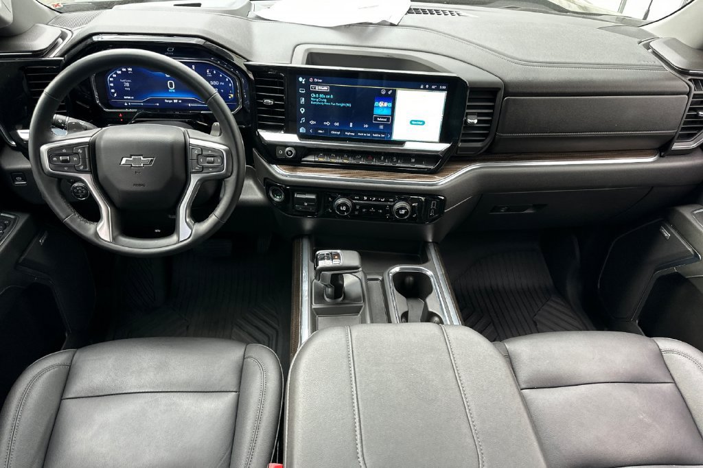 Used 2025 Chevrolet Silverado 1500 LT Trail Boss w/ LT Trail Boss Premium Package AWD/4WD image 13