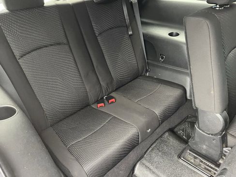 Used 2015 Dodge Journey SXT w/ Flexible Seating Group image 19