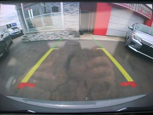 Used 2025 Chrysler Pacifica Limited image 41