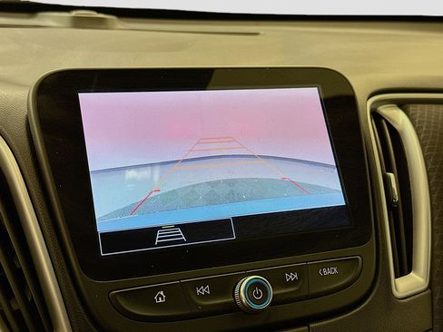 Used 2024 Chevrolet Malibu LT image 23