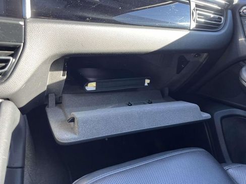 Certified 2023 Porsche Macan image 25