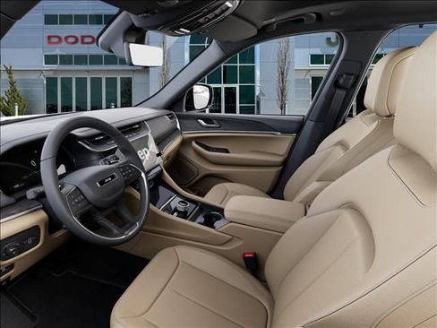 New 2026 Jeep Grand Cherokee Limited w/ Luxury Tech Group II AWD/4WD image 22