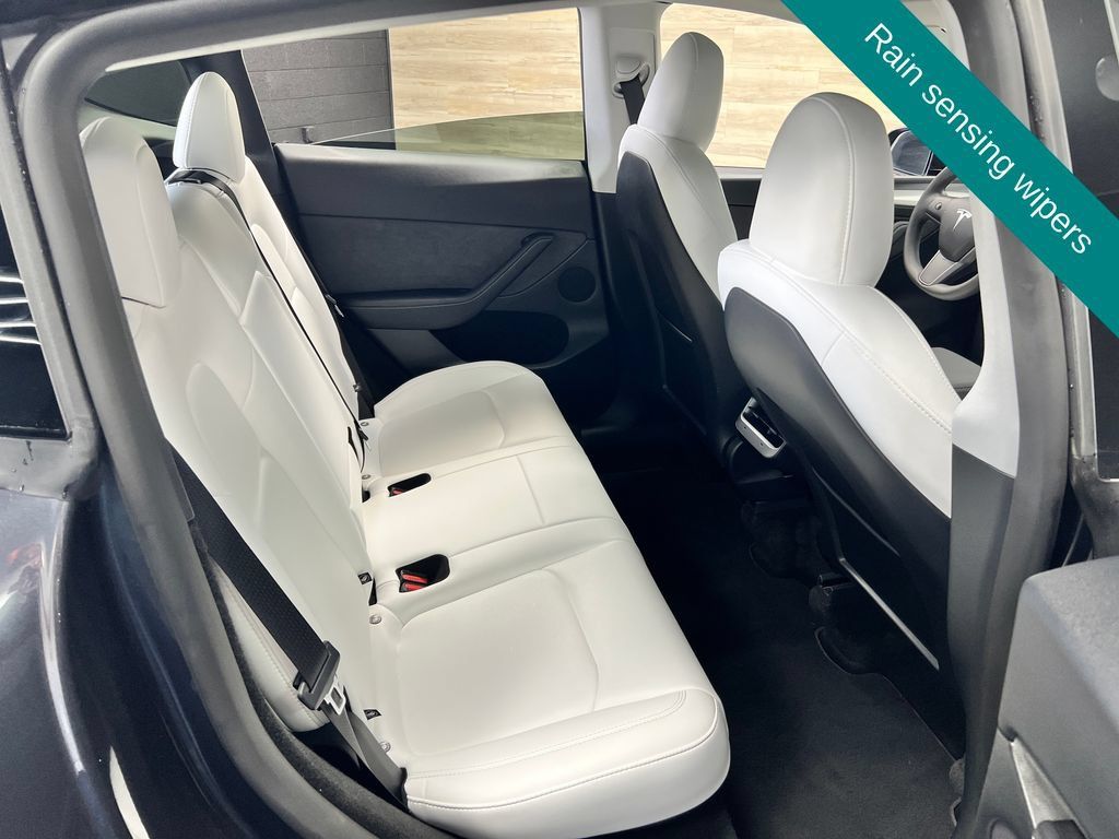 Used 2025 Tesla Model Y Performance AWD/4WD image 14
