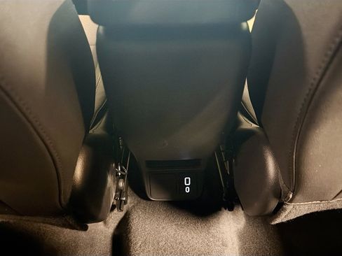 Used 2025 Buick Encore GX Preferred AWD/4WD image 27
