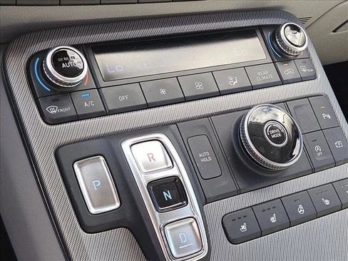 Used 2023 Hyundai Palisade SEL w/ Premium Package image 13