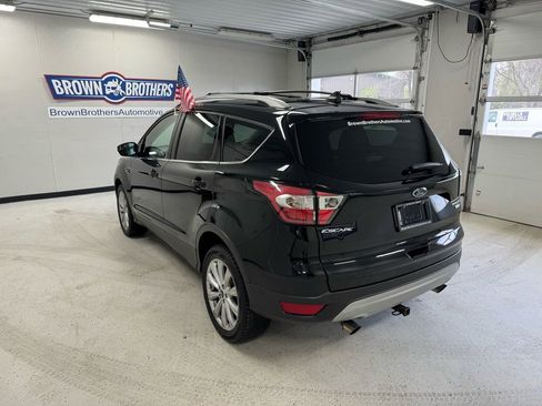 Used 2018 Ford Escape Titanium AWD/4WD image 4