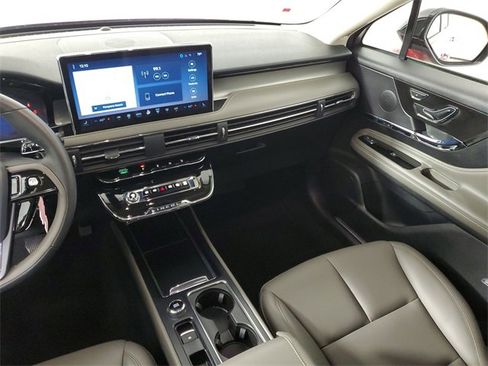 Used 2024 Lincoln Corsair FWD w/ Rear Removable Package Tray image 17