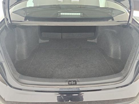 Used 2025 Toyota Corolla LE image 29