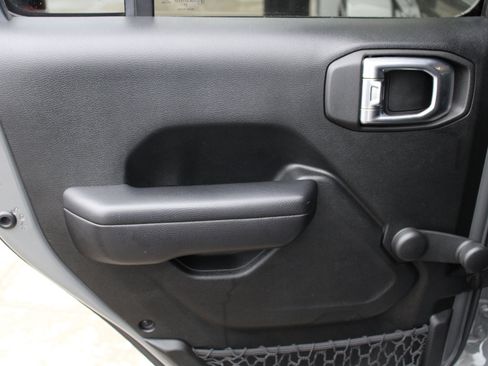 Certified 2021 Jeep Gladiator Sport image 29