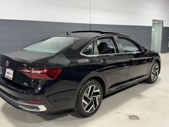 Used 2024 Volkswagen Jetta SEL FWD image 25