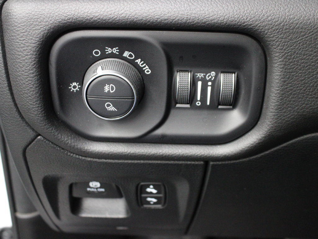 Used 2025 RAM 1500 Laramie w/ Sport Appearance Package AWD/4WD image 52