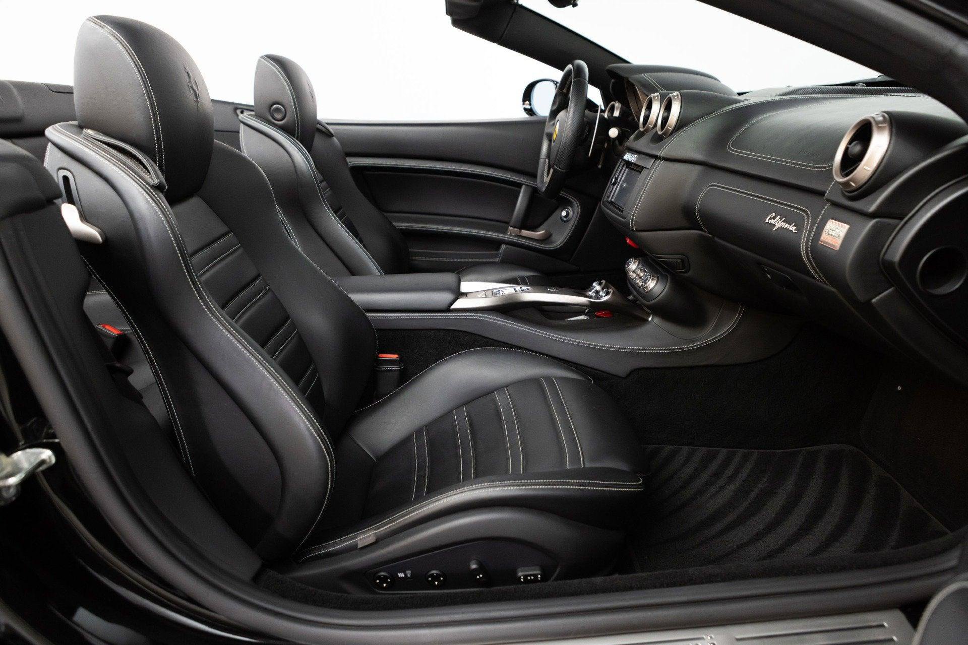 Used 2010 Ferrari California RWD image 61