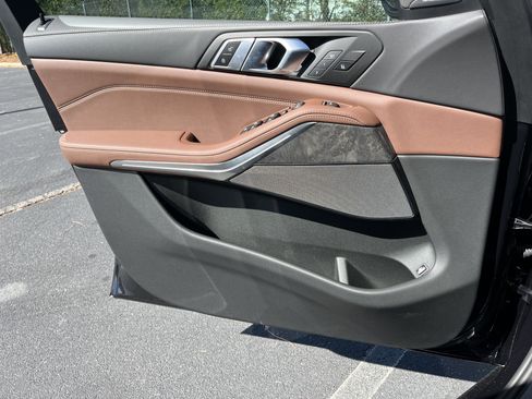 New 2026 BMW X5 xDrive50e w/ M Sport Package image 15