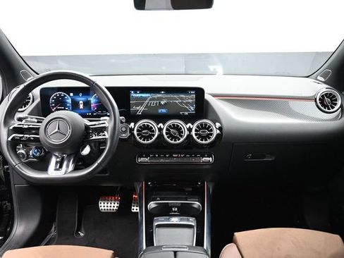 Used 2025 Mercedes-Benz GLA 35 AMG 4MATIC image 28