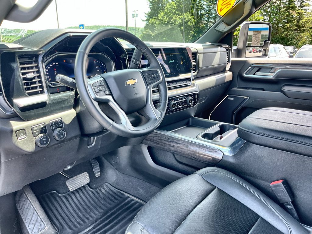 Used 2024 Chevrolet Silverado 2500 LTZ w/ LTZ Plus Package AWD/4WD image 10
