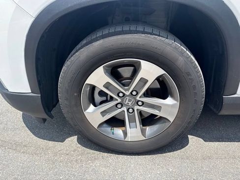 Used 2024 Honda Pilot EX-L image 11
