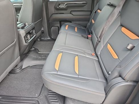 Used 2023 GMC Sierra 1500 AT4 w/ AT4 Preferred Package AWD/4WD image 17