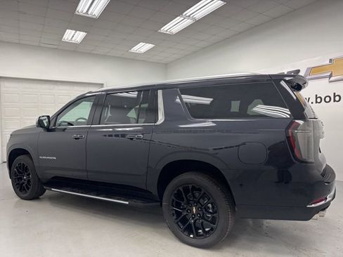 New 2026 Chevrolet Suburban Premier AWD/4WD image 7