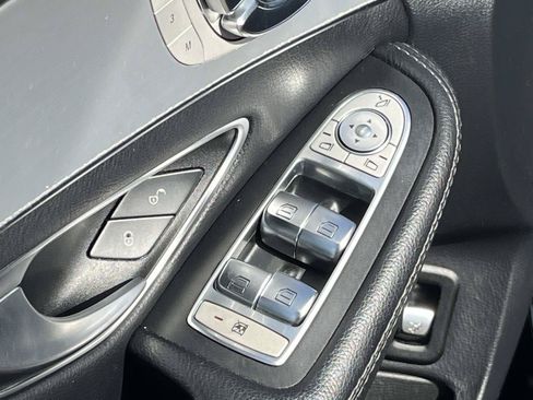 Used 2018 Mercedes-Benz C 300 4MATIC Sedan image 25