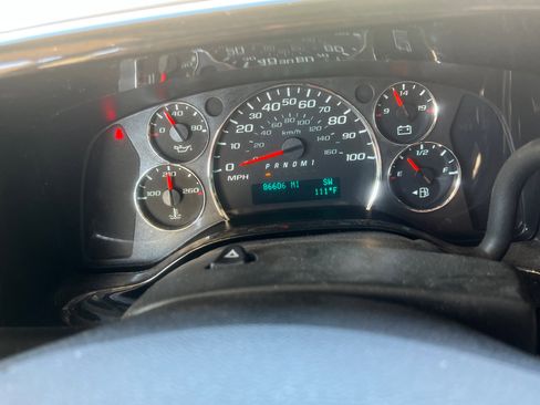 Used 2016 GMC Savana 2500 Extended image 23