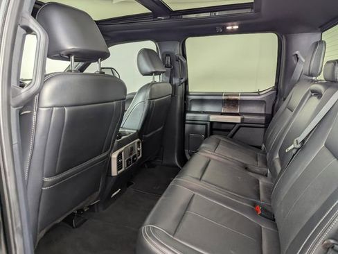 Used 2022 Ford F250 Lariat w/ Black Appearance Package image 17