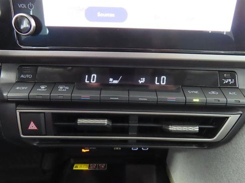 Used 2025 Toyota Camry LE w/ Convenience Package FWD image 26