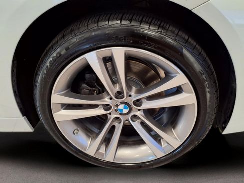 Used 2018 BMW 330i Sedan RWD image 8