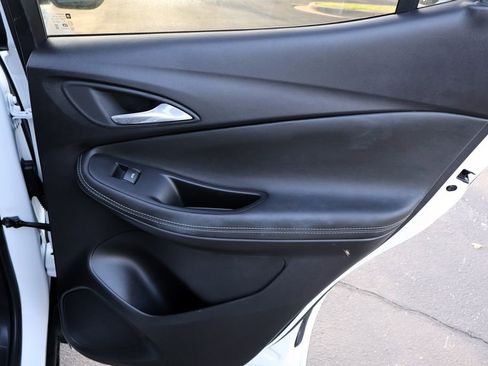 Used 2025 Buick Encore GX Preferred FWD image 18