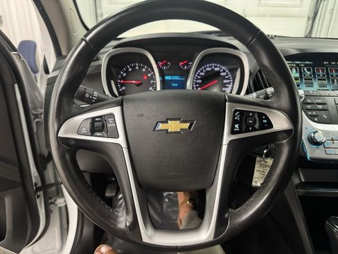 Used 2017 Chevrolet Equinox LT w/ Convenience Package image 10