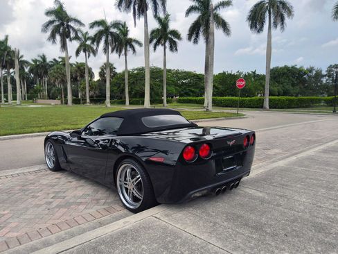 Used 2006 Chevrolet Corvette Convertible w/ Preferred Equipment Group RWD image 36