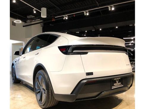 Used 2026 Tesla Model Y Long Range image 16