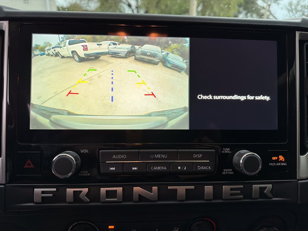 Used 2025 Nissan Frontier SV RWD image 24