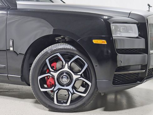 Used 2023 Rolls-Royce Cullinan Black Badge w/ Driver's Package image 5
