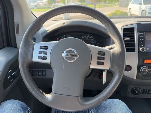 Used 2019 Nissan Frontier SV w/ Value Truck Package AWD/4WD image 7