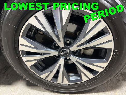 Used 2022 Nissan Rogue SV image 40