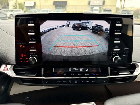 Used 2024 Toyota Sienna XLE image 26