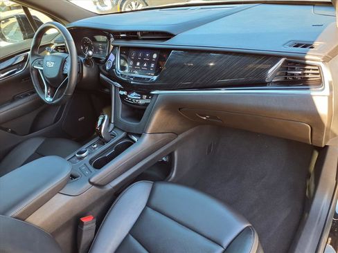 Used 2021 Cadillac XT6 Premium Luxury image 8