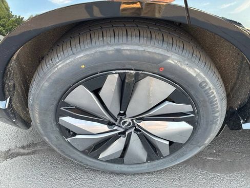 Certified 2024 Nissan Ariya AWD image 10