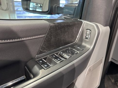 Used 2024 Ford F250 XLT w/ Black Appearance Package image 15