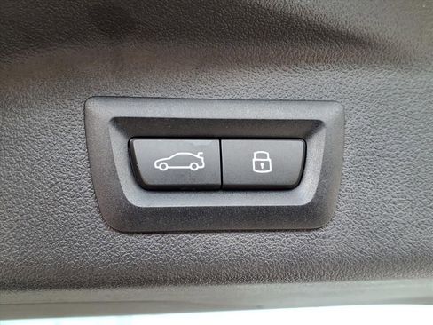 Used 2025 BMW X7 xDrive40i AWD/4WD image 17