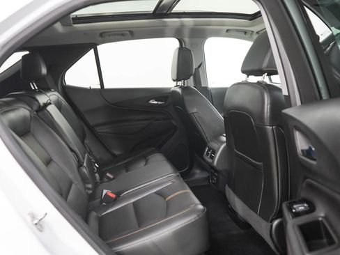 Used 2023 Chevrolet Equinox Premier AWD/4WD image 12