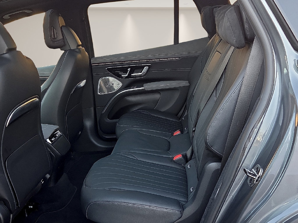 Used 2024 Mercedes-Benz EQS 450+ SUV image 12