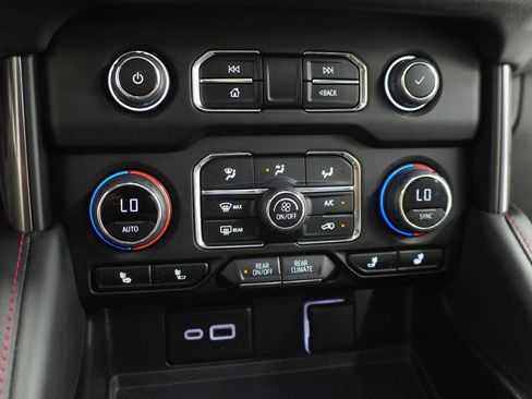 Used 2024 Chevrolet Tahoe RST w/ Luxury Package RWD image 18