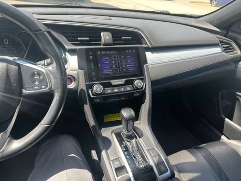 Used 2018 Honda Civic Touring image 17