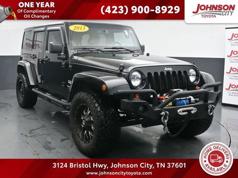 Used 2013 Jeep Wrangler Unlimited Sahara w/ Connectivity Group AWD/4WD image 1