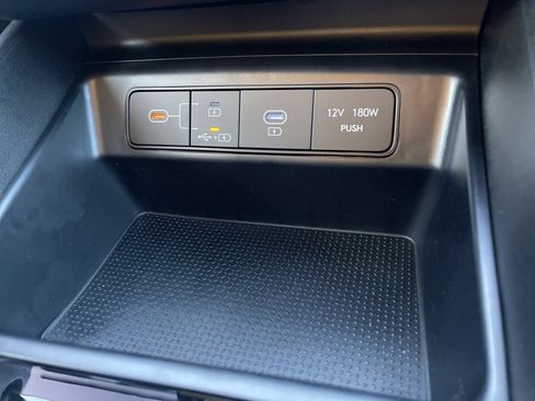 Used 2025 Hyundai Santa Cruz SE image 22