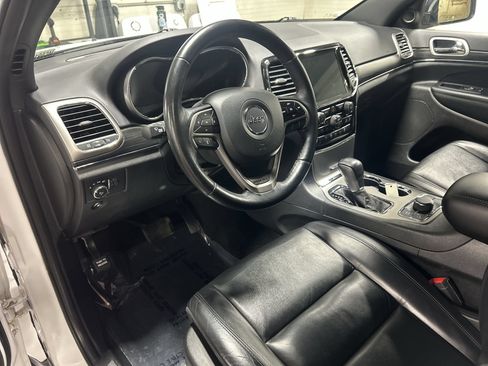 Used 2021 Jeep Grand Cherokee Limited AWD/4WD image 11