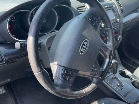 Used 2013 Kia Sorento EX image 2
