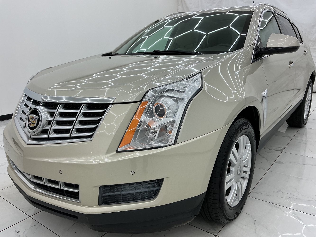 Used 2014 Cadillac SRX Luxury w/ Driver Awareness Package FWD image 1