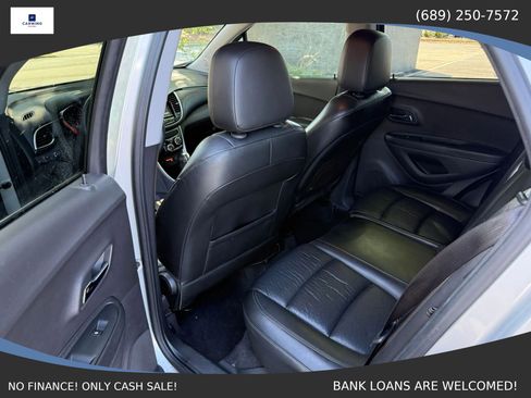 Used 2017 Chevrolet Trax Premier FWD image 13